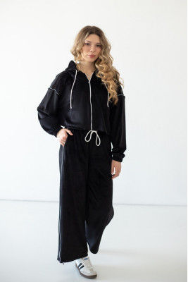 Костюм жіночий